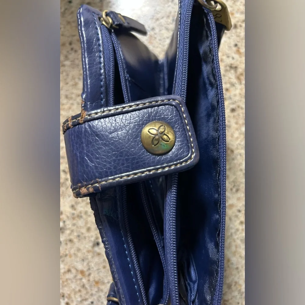 Vintage Y2K Relic Navy Floral Embossed Wallet -fossil brand